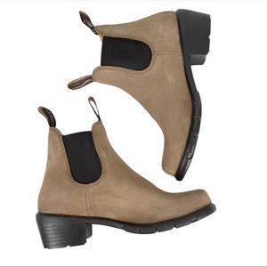 Blundstone 1961 Chelsea Ankle Heeled Boots US 7 UK 4 Stone Nubuck Taupe